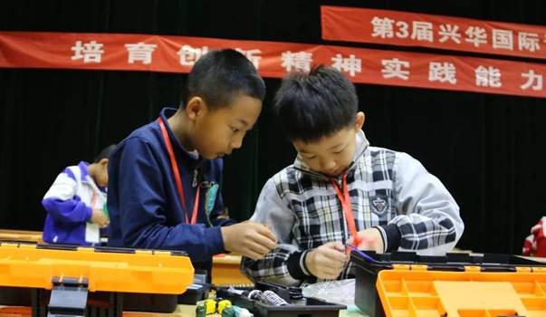 说明:https://mmbiz.qpic.cn/mmbiz_jpg/pT6EiaJqKUIdiaDOWic286qBo3JVZ0FOwwkYAQQVxQOSZdOG7MEicBUzdZ7GibwcSNymdUw5nOhGH8OWgeia767ZP4eg/640?wx_fmt=jpeg